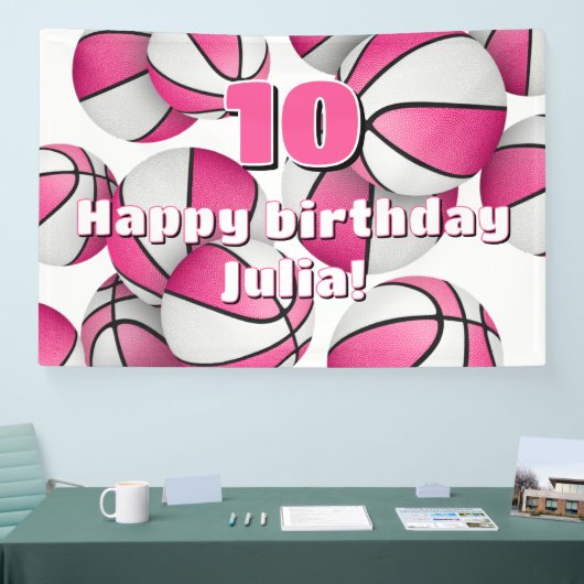 ピンクの白いバスケットボール女の子スポーツ誕生日パーティー 横断幕 (トレードショー)