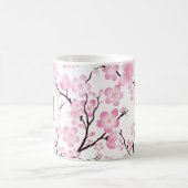 ピンクの白い桜のイニシャルのカスタマイズ可能なマグ コーヒーマグカップ (中央)
