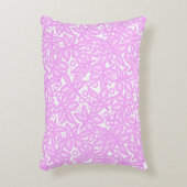 ピンクの白い花柄 アクセントクッション (正面(垂直))