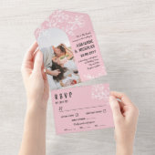 ピンクの白い開花枝の写真結婚の数 オールインワン招待状 (貼ってはがせる)