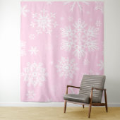 ピンクの白い雪の結晶のパターンがあしらわれたクリスマスの背景 タペストリー (インサイチュ)