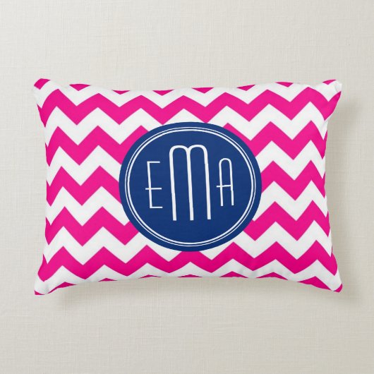 ピンクの白と青のモノグラムのシェブロン模様 アクセントクッション (正面)