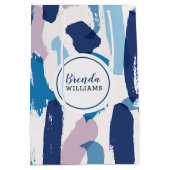 ピンクの白と青の水色のブラシストロークのパターン ミディアムペーパーバッグ (裏面)