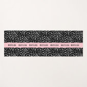 ピンクの白と黒のストライプ点パーソナライズされた ヨガマット (正面(横))