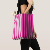 ピンクの白と黒の垂直ストライプ文字 トートバッグ (クローズアップ)