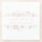 ピンクの白パーソナライズされたフローラ結婚名の日付 ガラスコースター (裏面)