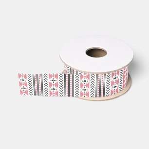 ピンクの白黒のアステカな種族の幾何学的なプリント グログランリボン