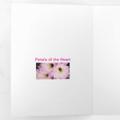 ピンクの砂漠の花びら 三つ折りカード (内部最初)