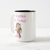 ピンクの祖母の小さい猿 ツートーンマグカップ (正面左)