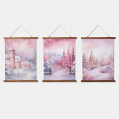 ピンクの童話の城冬のワンダーランド 吊り下げ型タペストリー (トリプル)