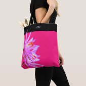 ピンクの紫色のスイレンの全にプリントのトート トートバッグ (クローズアップ)