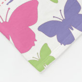 ピンクの紫色の蝶パーソナライズな女の子 フリースブランケット (角)