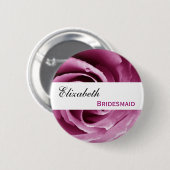 ピンクの結露のばら色の名前をカスタムするの新婦付添人 缶バッジ (正面&裏面)