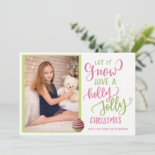 ピンクの緑で雪のスクリプトを許可クリスマスの写真 シーズンカード (スタンド正面)