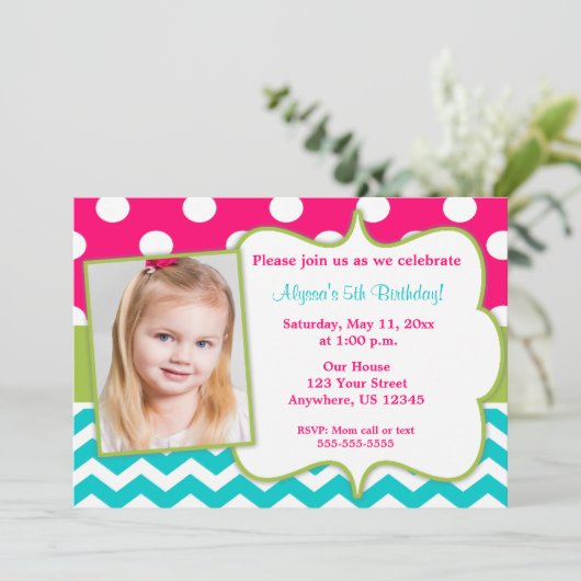 ピンクの緑のティール(緑がかった色)のシェブロンの写真の招待 招待状 (スタンド正面)