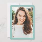 ピンクの緑のフローラの水色の写真卒業 招待状 (裏面)