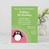 ピンクの緑のペンギンの誕生日のパーティの招待状 招待状 (スタンド正面)