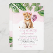 ピンクの緑の女の子ライオンサファリベイビーシャワー蝶ネクタイ 招待状 (正面/裏面)