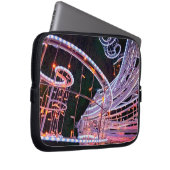 ピンクの線 ラップトップスリーブ (正面右)