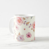 ピンクの繊細なパステルの色合いの柔らかいフローラモチーフ コーヒーマグカップ (正面左)