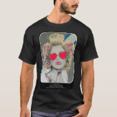 ピンクの美しさの絵画が飾られた Tシャツ (正面)