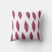 ピンクの羽の水彩投げクッション クッション (裏面)