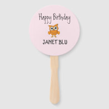 ピンクの背景にかわいいオレンジのフクロウの誕生日デザイン