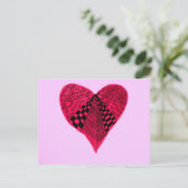 ピンクの背景にインク赤のバレンタインハート シーズンポストカード (スタンド正面)