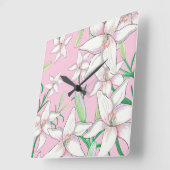 ピンクの背景に白いユリイラストレーション スクエア壁時計 (傾斜)