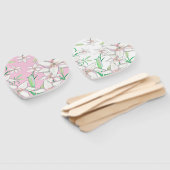 ピンクの背景に白いユリイラストレーション ハンドファン (組立なし)