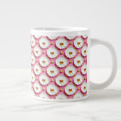 ピンクの背景に金色の白い蘭の花 ジャンボコーヒーマグカップ (右)