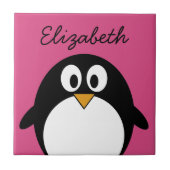 ピンクの背景を持つかわいい漫画のペンギン タイル (正面)