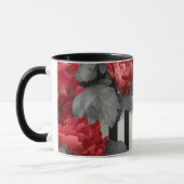 ピンクの芍薬と黒と白のストライプ マグカップ (左)