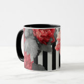 ピンクの芍薬と黒と白のストライプ マグカップ (正面左)
