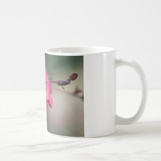ピンクの花かがり コーヒーマグカップ (右)