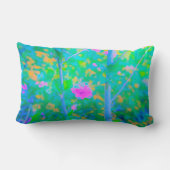 ピンクの花が咲く印象派の青い風景 ランバークッション (裏面)