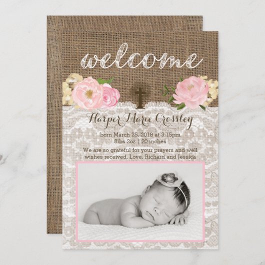 ピンクの花とクロスを持つ歓迎ベビーガールカード 案内状 (正面/裏面)