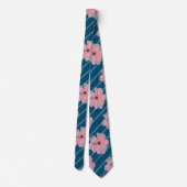 ピンクの花とストライプネックタイ ネクタイ (裏面)