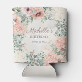 ピンクの花とセージグリーンの葉の誕生日 缶クーラー (裏面)