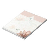 ピンクの花とトンボのモノグラム ノートパッド (回転)
