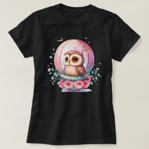 ピンクの花とハートが咲くガラスの球体フクロウ Tシャツ