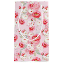 ピンクの花とバレンタインのラブノート