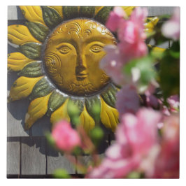 ピンクの花と太陽 - マーサズ・ヴィニヤード タイル
