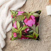 ピンクの花と緑離れの花 クッション (ブランケット)