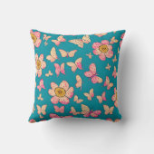 ピンクの花と蝶のパターンの背景 クッション (裏面)