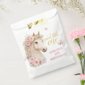 ピンクの花と馬の1歳の誕生日 フェイバーバッグ (封をした状態)