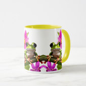 ピンクの花に囲まれて愛らしいグリーンカエル マグカップ (正面右)