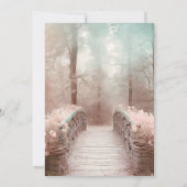 ピンクの花のある森の中の幻想的な橋 招待状 (裏面)