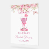 ピンクの花のひらとプロセッコの花嫁シャワー アクリルサイン (傾斜)