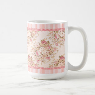 ピンクの花のぼろぼろのバラのマグ コーヒーマグカップ